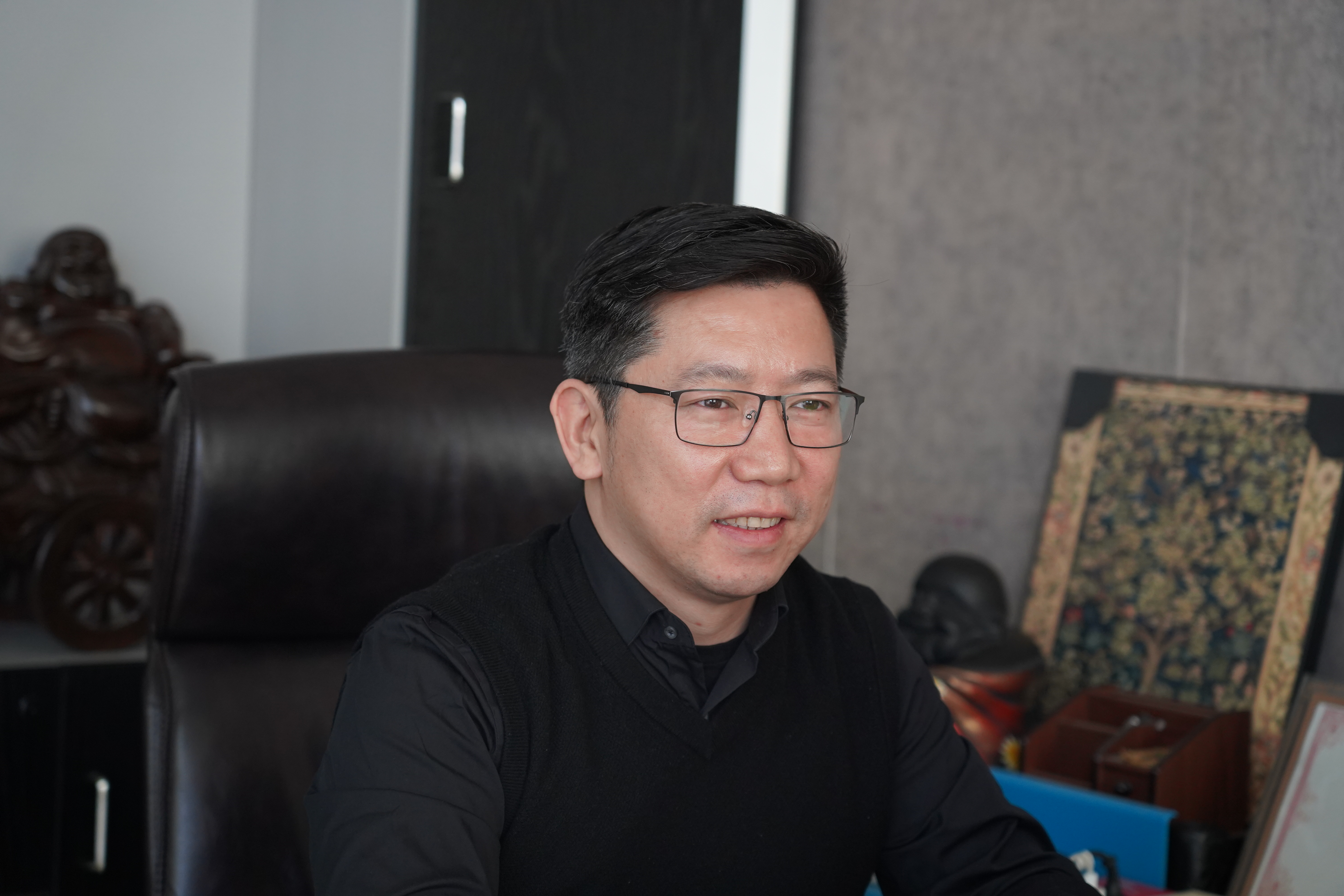 【青峰創元集團】“小蜜蜂”讀書會第二期：《關系》---岳總分享